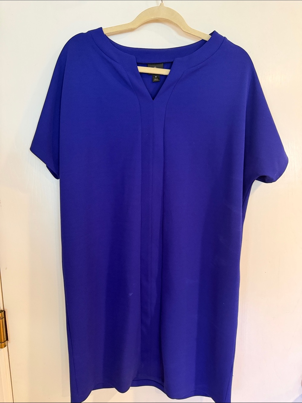 Women's Royal Blue Short-Sleeve Shift Top sz M cold shoulder knee length
